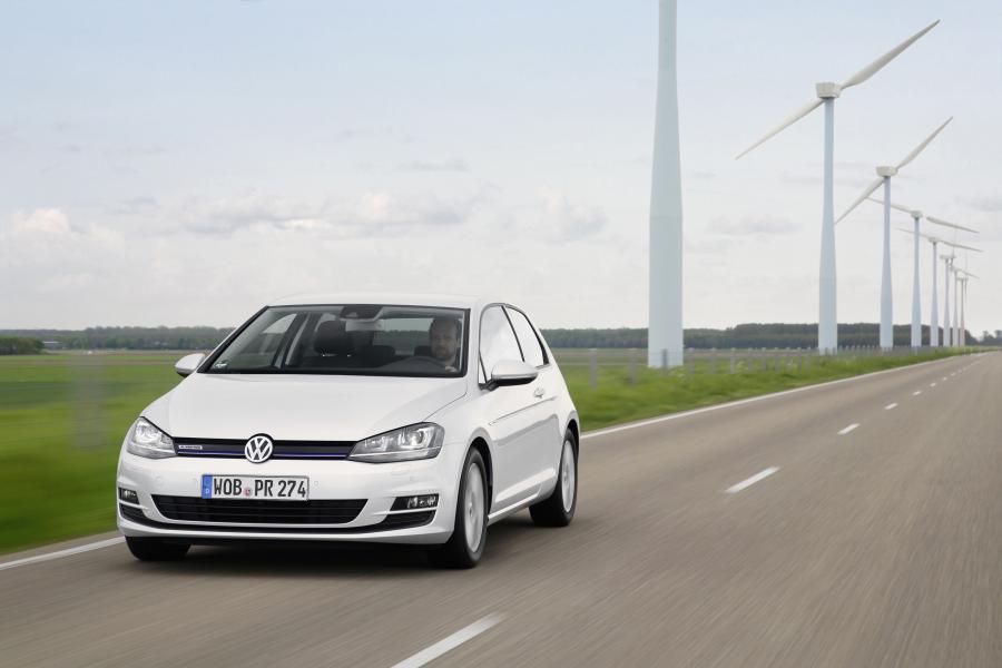  Volkswagen Golf TSI BlueMotion 3-Door 2015 года  (фото 2 из 6)